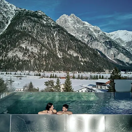 Kristall - Adults Only * لوتاش